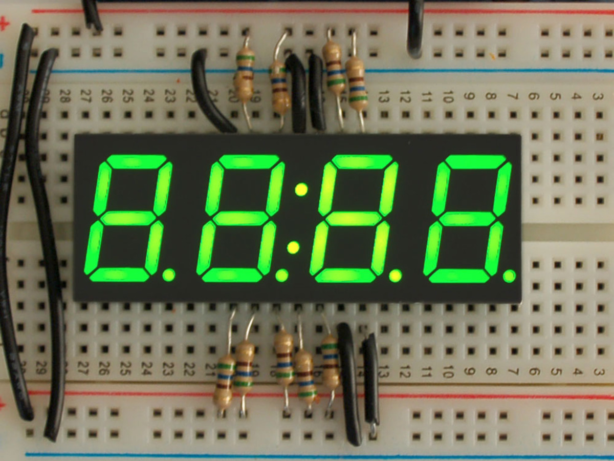 Green 7-segment clock display - 0.56 digit height