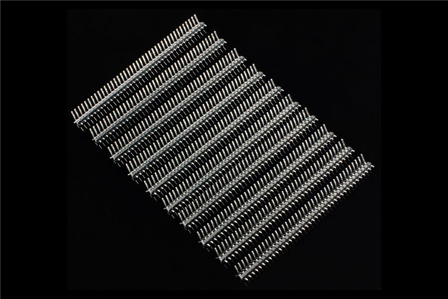 DFROBOT 40  Pin Break Away Male Header- Right Angle-10 Pcs [FIT0100]